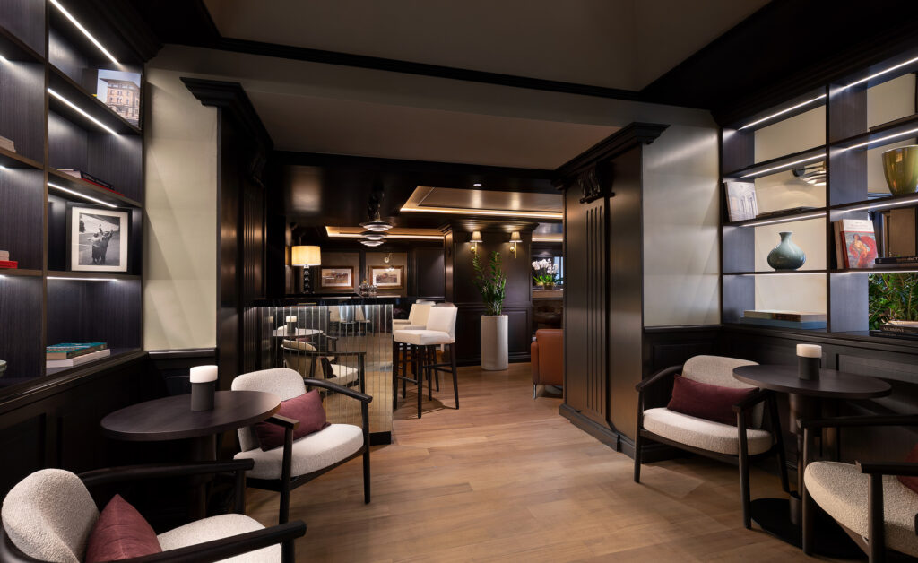 HotelDeLaVilleLibrary