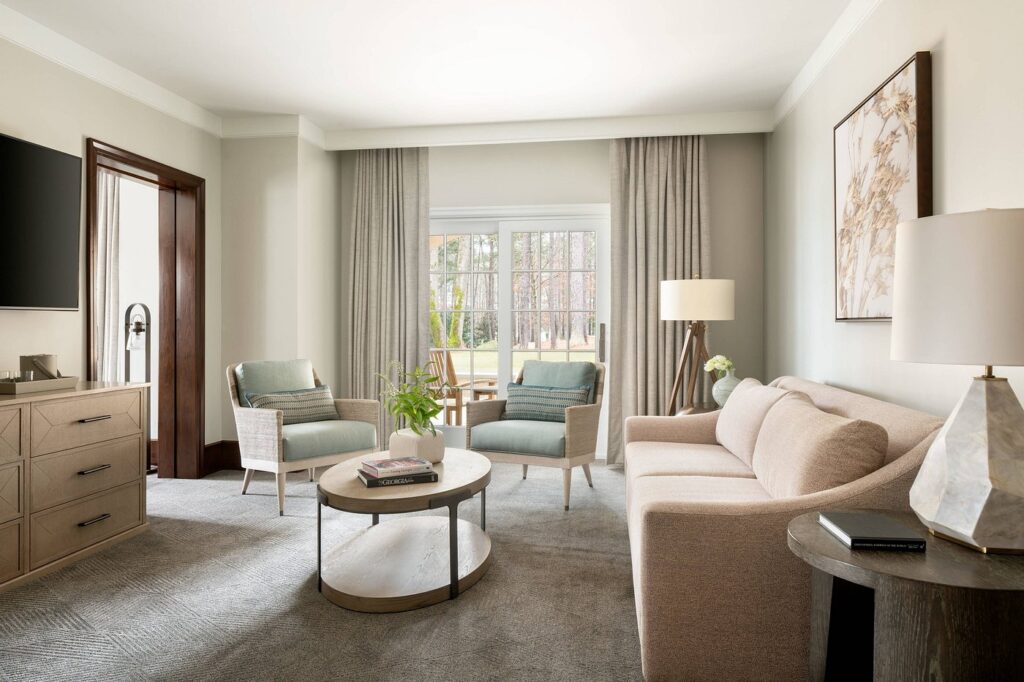 The-Ritz-Carlton-Reynolds-Lake-Oconee-suite-living-room